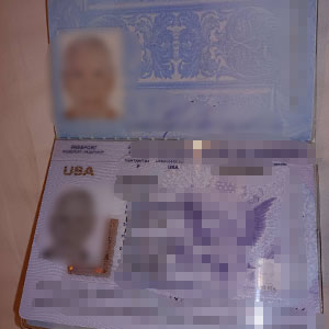 k.dana1 รูปภาพชาวต่างชาติกำลังเดินทางไปทำเอกสาร วีซ่า (Visa) และใบอนุญาตทำงาน (Work permit)